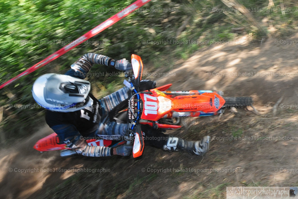 DSC_5443 | Sportfotografie , Motorsport, Motoross, Reitsport, Mointainbike, Enduro,
Landschaft , Outdoor, Eventfotografie, Landschaft, Bilder online bestellen - Realisiert mit Pictrs.com