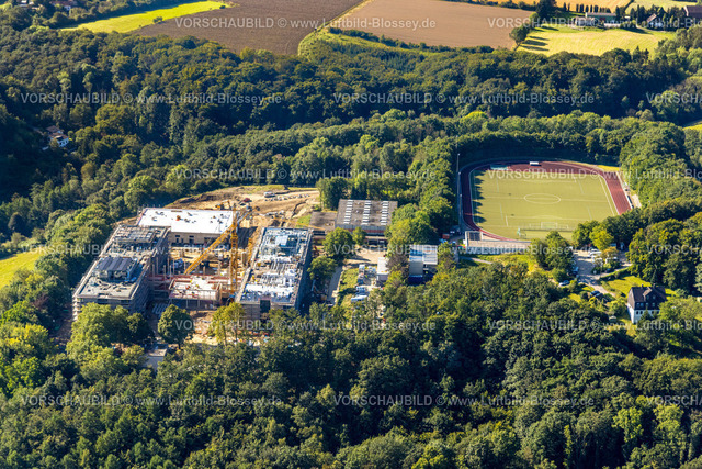 Velbert240811901Neviges | Luftbild, Baustelle Gesamtschule Waldschlösschen und Sportplatz Fußballstadion Waldschlösschen, Neviges, Velbert, Ruhrgebiet, Nordrhein-Westfalen, Deutschland