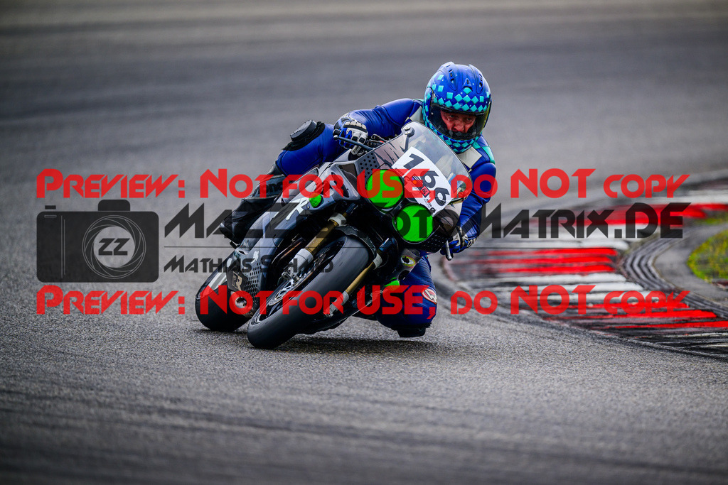 MaZZes_FotoMatrix_240717_6007705_4517 | ROT