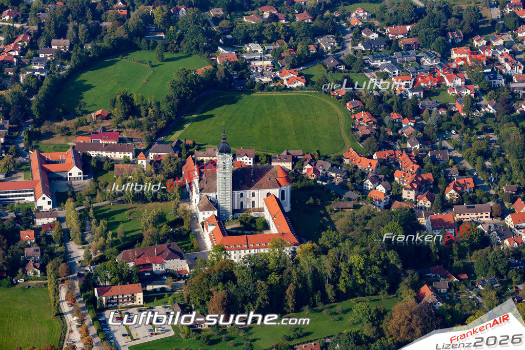 Aktuelles Luftbild von  Dießen am Ammersee - Die Luftaufnahme wurde 2020 mittels UL-Flugzeug erstellt ( keine Drohne ) - hochauflösende Kamera-Systeme von  Canon -Beste Qualität - Für grossformatige Ausdrucke geeignet. Die Geschenkidee !