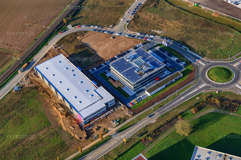 Luftbild: Neubau der ITK Engineering GmbH in Rülzheim im Bundesland Rheinland-Pfalz in Deutschland. – Foto: IMG_61097.jpg vom 18.11.2013 durch Werner Riehm/FLY-FOTO.de – Auflösung des Originals: 4752 x 3168 px – ITK Engineering - Ihr Partner für Digital Engineering