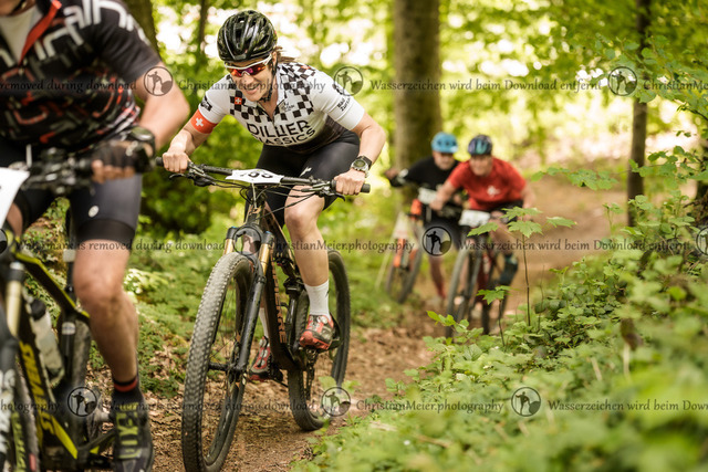 Eierlesen 2026 | Sie wurden bei einem Event oder Sportanlass fotografiert? Hier finden sie ihre Bilder! - Realisiert mit Pictrs.com