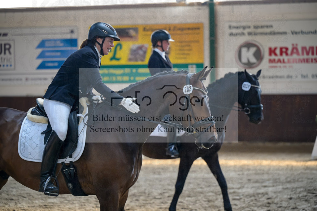 Reitturnier Voxtrup | Entdecke hochwertige Reitturnierfotos von Foto Oger. Professionell, emotional und authentisch – jetzt Lieblingsmomente im Shop bestellen.Deutschlandweite Turnierfotografie. - Realisiert mit Pictrs.com