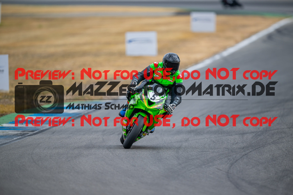 MaZZes-Fotomatrix-20260809-586638 | R1