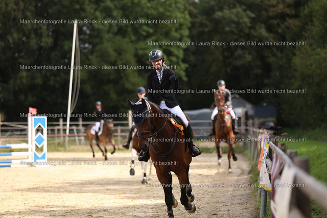 HG9A4461 | laurarinckfotografie - Realisiert mit Pictrs.com