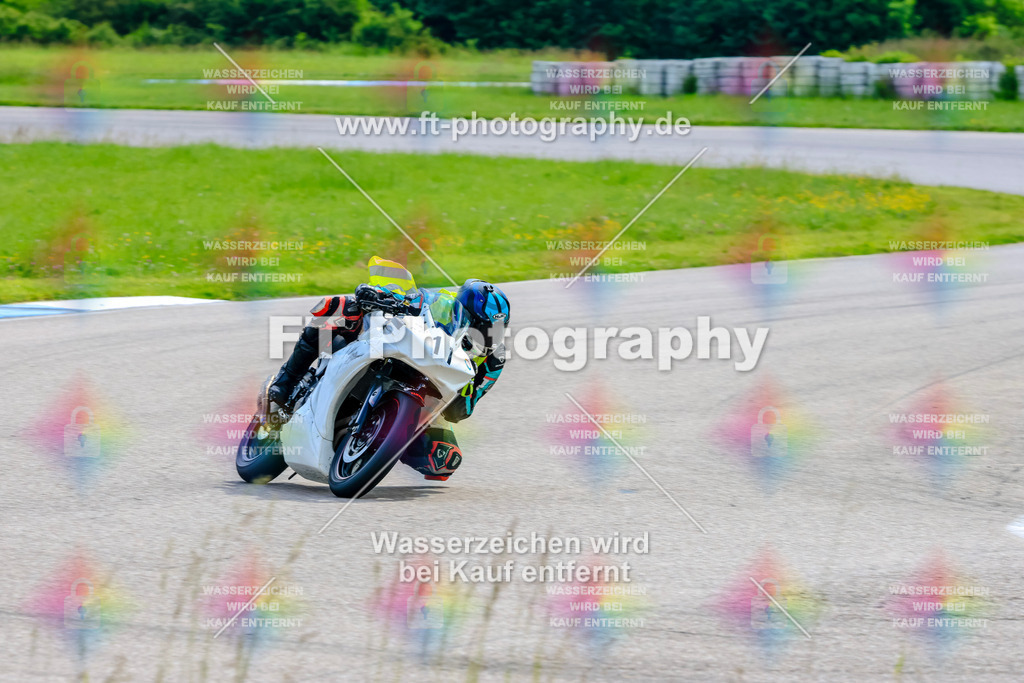 MotoTeam-9231 | Hier findet Ihr Bilder von Touristenfahrten auf der Nürburgring Nordschleife oder von anderen Veranstaltungen die ich besucht habe. Viel Spass beim Durch Schauen 