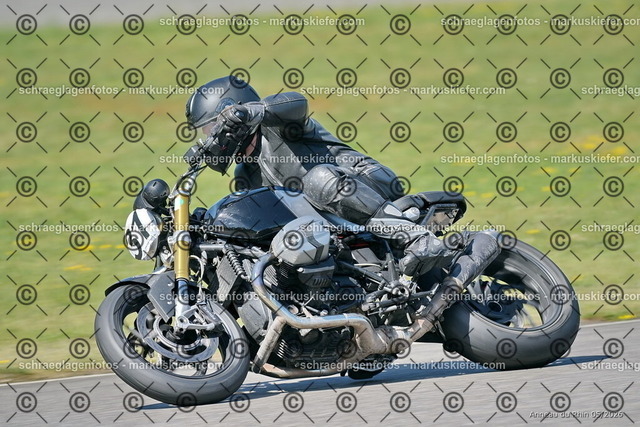 26BT01-1799 | 031 - Realisiert mit Pictrs.com