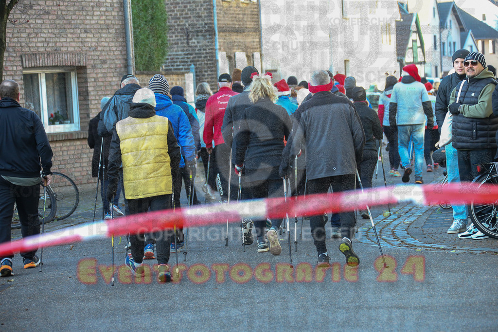 241201_1031_EX1_8243 | Sportfotografie im Rhein-Sieg Kreis, Köln, Bonn, NRW, Rheinland Pfalz, Hessen, etc. Unser Tätigkeitsfeld umfasst den Laufsport vom Volkslauf über den Marathon, Duathlon, Triathon bis zum Ultralauf wie Kölnpfad Ultra oder Schindertrail.