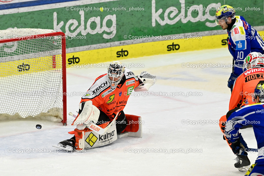 EC IDM WÄRMEPUMPEN VSV vs. MOSER MEDICAL GRAZ99ERS | #33 Maxime Lagacé Graz 99ers, #40 Elias Wallenta EC VSV, #4 Korbinian Holzer Graz 99ers, EC IDM WÄRMEPUMPEN VSV vs. MOSER MEDICAL GRAZ99ERS, EC IDM WÄRMEPUMPEN VSV vs. MOSER MEDICAL GRAZ99ERS am 17.03.2026 in Villach (Stadthalle Villach), Austria, (Photo by Bernd Stefan)