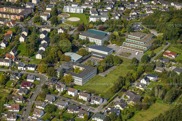 Menden230905500 | Luftbild, Realschule und Sporthalle, Lendringsen, Menden, Sauerland, Nordrhein-Westfalen, Deutschland
