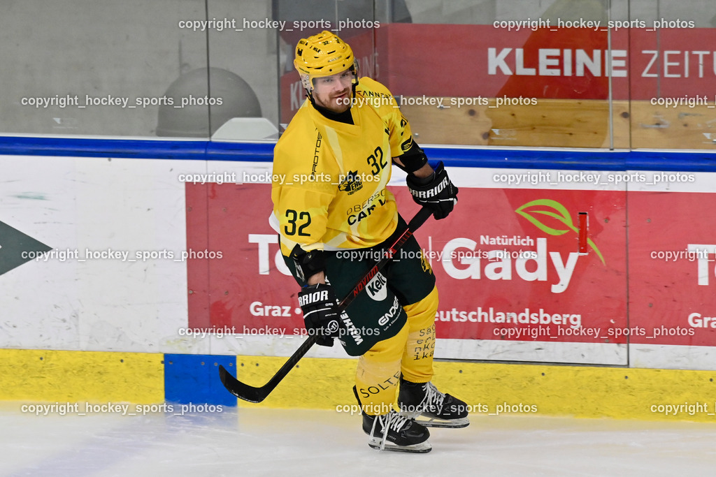 ATSE Graz vs. EHC Lustenau | #32 Stefan Daniel EHC Lustenau, ATSE Graz vs. EHC Lustenau, ATSE Graz vs. EHC Lustenau am 14.02.2026 in Graz (Merkur Eishalle ), Austria, (Photo by Bernd Stefan)