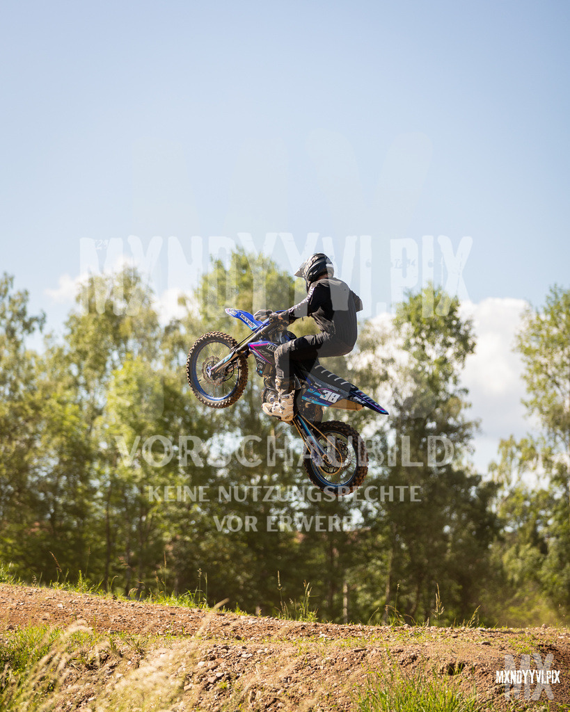 866A0884 | mxndyyvipix