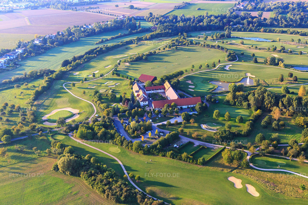 Luftbild: Golf Shop Gut Neuzenhof, Restaurant Gut Neuzenhof und day-spa Anke Bader im Golfclub - Golfplatz Heddesheim Gut Neuzenhof in Heddesheim im Bundesland Baden-Württemberg in Deutschland. Foto: IMG_103048.jpg vom 28.08.2017 durch Werner Riehm/FLY-FOTO.deWWW.NOPRO.DE