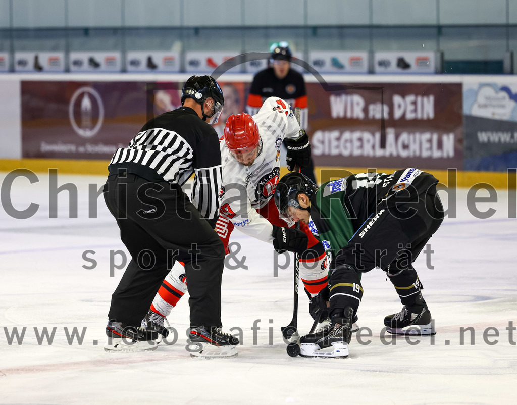 2022-09-25_070_TSV_Erding_gegen_EHC_Klostersee | Erding, Deutschland, 25.09.2022:
Eishockey, Bayernliga 2022 / 2023, Testspiel, TSV Erding gegen EHC Klostersee, Endergebnis: 8:2

Foto: Christian Riedel / fotografie-riedel.net