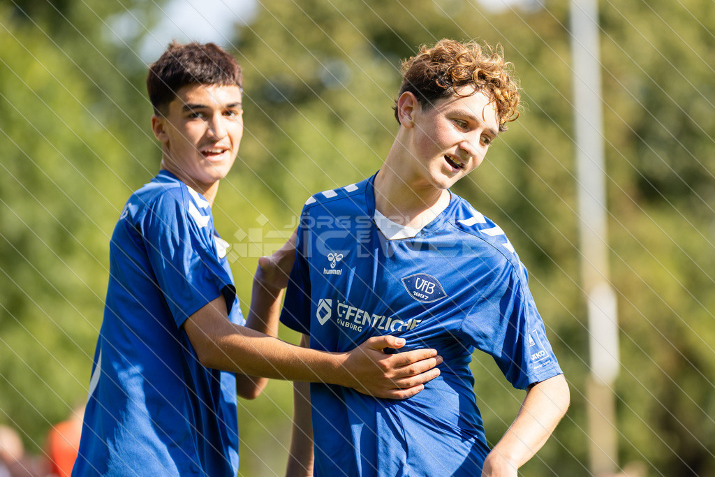 20250920_Picselweb-Fotografie_1R3_0586 | JFV D/A &amp; Stade - VfB Oldenburg0:1 VfB no70:2 VfB no70:3 VfB JFV Eigentor0:4 VfB no70:5 VfB no71:5 JFV no3 Jaric Jimenez-Voss2:5 JFV no9 Janko Sylvester3:5 JFV no16 Damian Elias Mihro Burekovic - Realisiert mit Pictrs.com