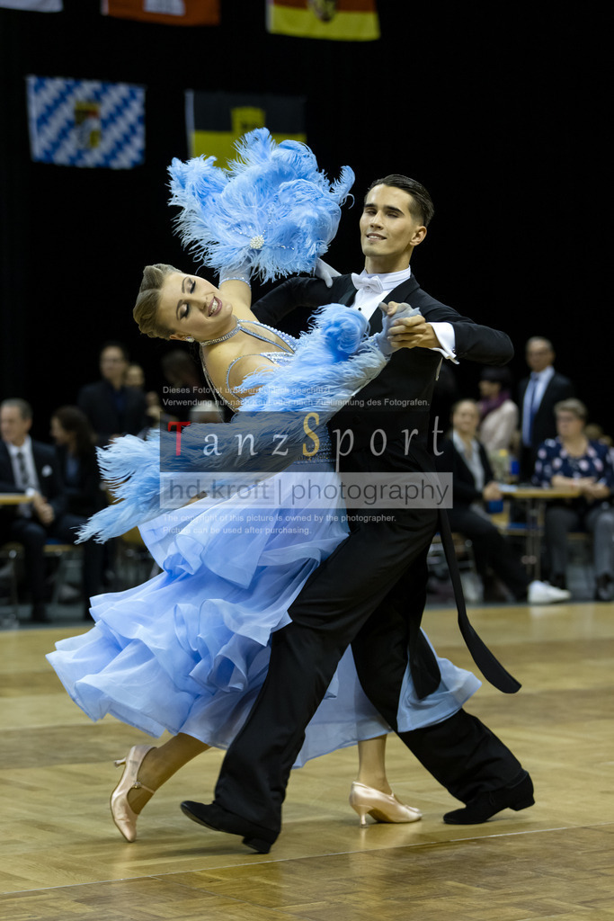 20241102_DC_HGR_Std_08776 | Tanzsportbilder, Standardtanz, Lateintanz, WDSF, DTV, LTVB, dancecomp, goc, hessen tanzt, blaues band der spree, walzer, tango, wiener walzer, slowfox, quickstepp, samba, rumba, cha-cha-cha, paso doble. jive, hd-kroft photography, turniertanzsport