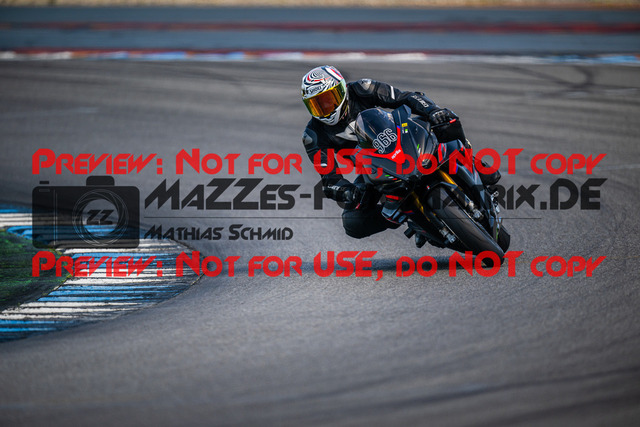 MaZZes_FotoMatrix_240520_6007705_7258 | GELB