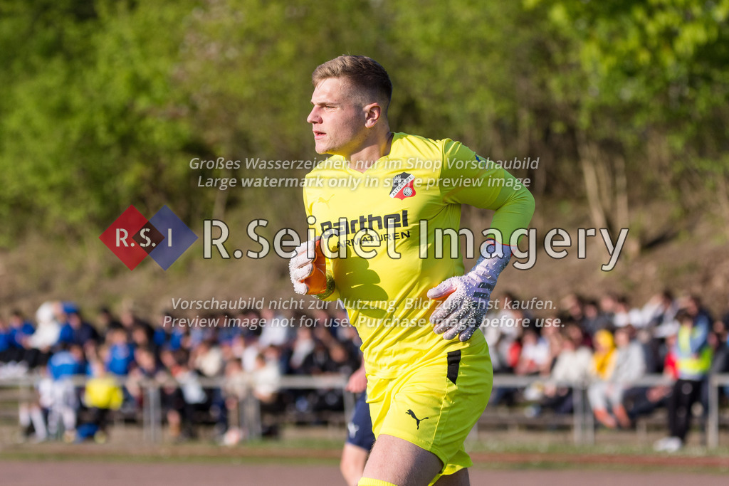 Fußball, Saison 2021/22, LOTTO-Pokal, Lohbrügge - Altona 93, Binnenfeldredder (Hamburg), 26.04.2022, Viertelfinale | Frederick Tobias Lorenzen (#33, AFC, Torwart)