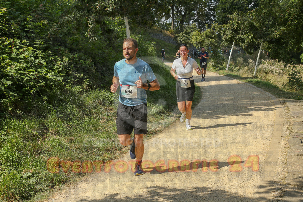 250824_1442_EX1_7250 | Sportfotografie im Rhein-Sieg Kreis, Köln, Bonn, NRW, Rheinland Pfalz, Hessen, etc. Unser Tätigkeitsfeld umfasst den Laufsport vom Volkslauf über den Marathon, Duathlon, Triathon bis zum Ultralauf wie Kölnpfad Ultra oder Schindertrail.