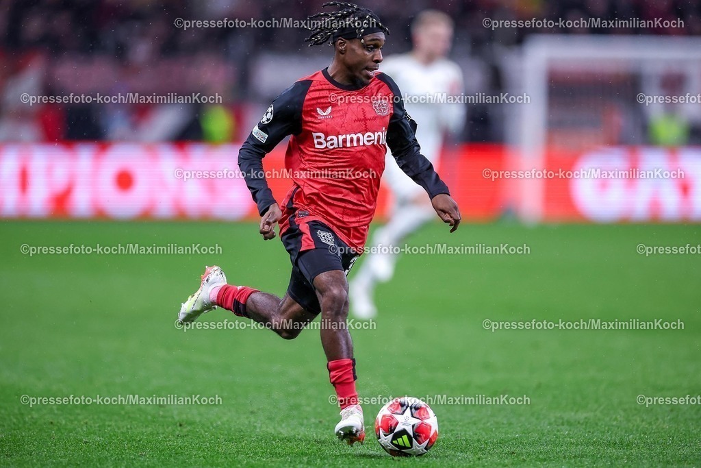 UCL29012502228 | 29.01.2025, Fußball, Bayer 04 Leverkusen - AC Sparta Prag, UEFA Champions League, 8. Spieltag, BayArena, Saison 2024 2025: Jeremie Frimpong (Bayer04 Leverkusen #30)