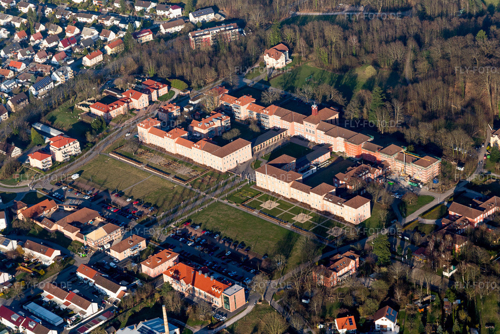 Luftbild: Stadverwaltung Illenaueer Arkaden im Ortsteil Oberachern in Achern im Bundesland Baden-Württemberg in Deutschland. Foto: IMG_097693.jpg vom 16.03.2017 durch Werner Riehm/FLY-FOTO.de