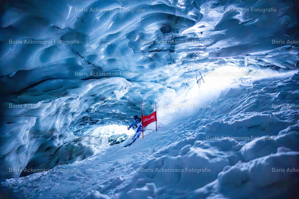 Ski Eishöhle | FineArtPrint, Hahnemühle, FeeGalerie, Fee Galerie, Fotokunst, Fotografie, Canonphotography, Bergfoto, Matterhorn, Rimpfischhorn, Allalinhorn, Saas-Fee, Wallis, Valais, Switzerland, Bergfotografie
