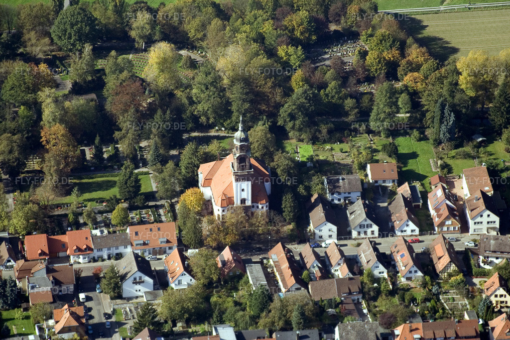 Luftbild: Auferstehungskirche im Ortsteil Rüppurr in Karlsruhe im Bundesland Baden-Württemberg in Deutschland. Foto: IMG_8657.jpg vom 14.10.2007 durch Werner Riehm/FLY-FOTO.de