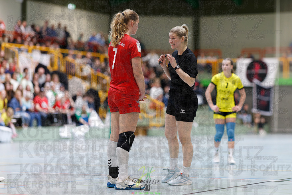 Hessenmeisterschaft wJC - Finale; HSG Kleenheim - HSG Weiterstadt/ Braunsh.Worf. | Hessenmeisterschaft wJC - Finale; HSG Kleenheim - HSG Weiterstadt/ Braunsh.Worf. am 22.03.2025 in Biedenkopf (Sporthalle Lahntalschule)Photo © 2025 - Jörg Heinrich - Realisiert mit Pictrs.com