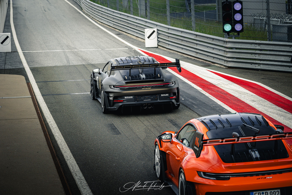 R6PZ0627 _Alexander Tschuncky | Entdecken Sie die faszinierende Welt von Alexander Tschuncky Arts: Kreative Fotografie, atemberaubende Automobilkunst und hochwertiger Bilderdruck. Lassen Sie sich inspirieren! - Realisiert mit Pictrs.com