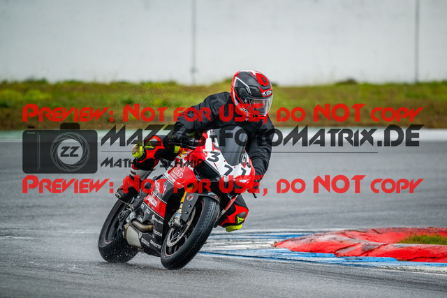 MaZZes_Fotomatrix_20240401_6007705_2146 | Fotograf Mathias Schmid
Sportfotograf,
Eventfotograf,
Hochzeitsfotograf,
Portraitfotograf