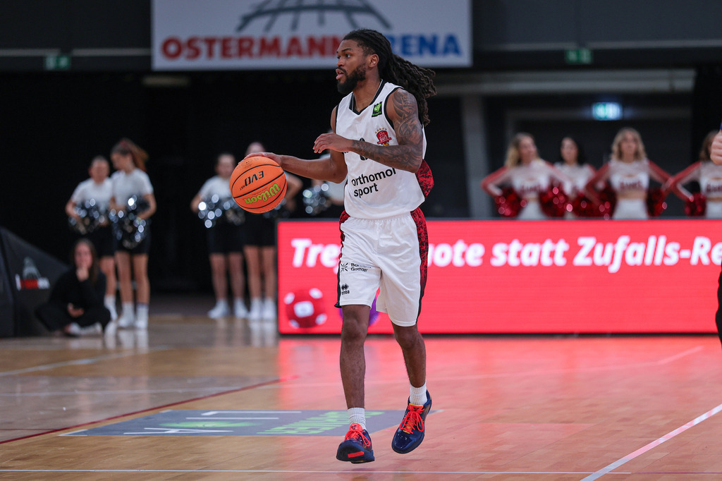 Pro A BAYER GIANTS vs Uni Baskets Münster-55 | Fotos von Basketballspielen aus dem Raum NRW fotografiert von Gero Mueller-Laschet und Daniel Schaefer - Realisiert mit Pictrs.com