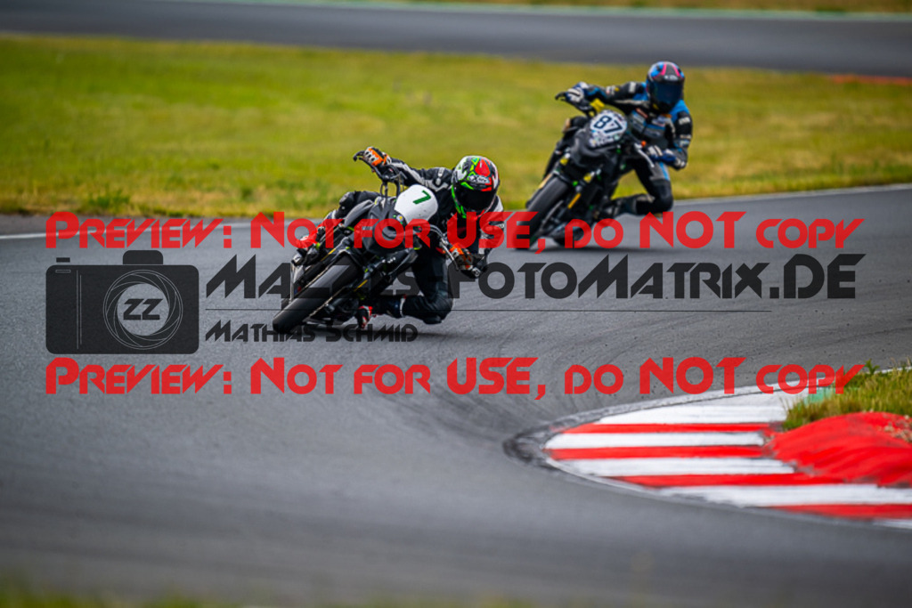 MaZZes_FotoMatrix_220520_6572 | Fotograf Mathias Schmid
Sportfotograf,
Eventfotograf,
Hochzeitsfotograf,
Portraitfotograf