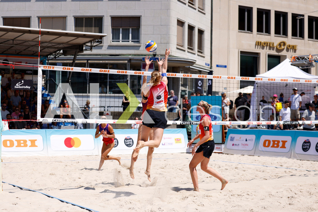 Obi BeachTour 2026 - Basel | BASEL, SWITZERLAND - JULY 18: MURIEL BOSSART (SUI) attack / spike  during the Obi BeachTour 2026 match between BOSSART / ABBÜHL (SUI) and FLÜCKIGER / DEMIERRE (SUI) at Barfüsserplatz on July 18, 2026 in Basel, Switzerland. - Realisiert mit Pictrs.com