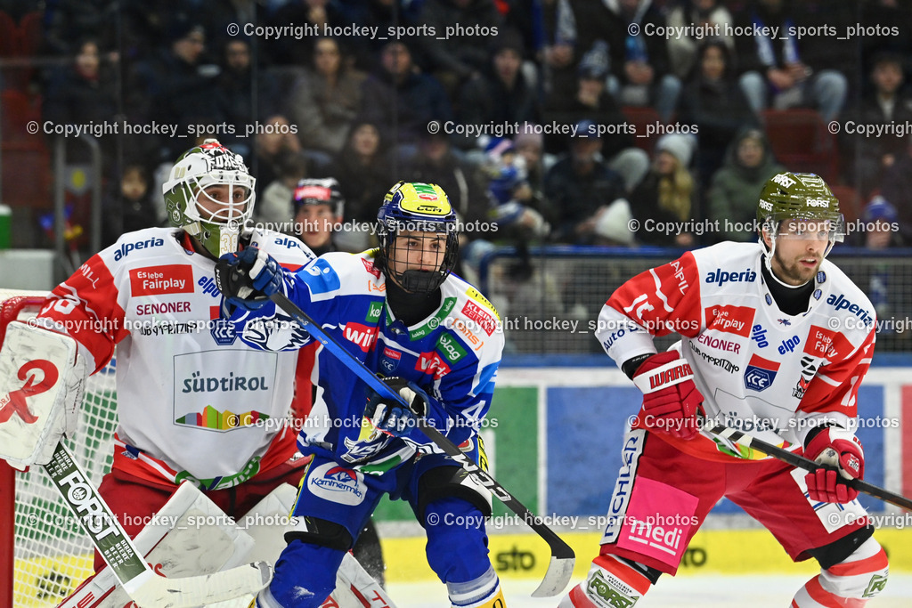 EC IDM Wärmepumpen VSV vs. HCB Südtirol Alperia | #38 Samuel Harvey HCB Südtirol Alperia, #46 Paul Sintschnig EC VSV, #15 Enrico Miglioranzi HCB Südtirol Alperia, EC IDM Wärmepumpen VSV vs. HCB Südtirol Alperia, EC IDM Wärmepumpen VSV vs. HCB Südtirol Alperia am 28.12.2025 in Villach (Stadthalle Villach), Austria, (Photo by Bernd Stefan)
