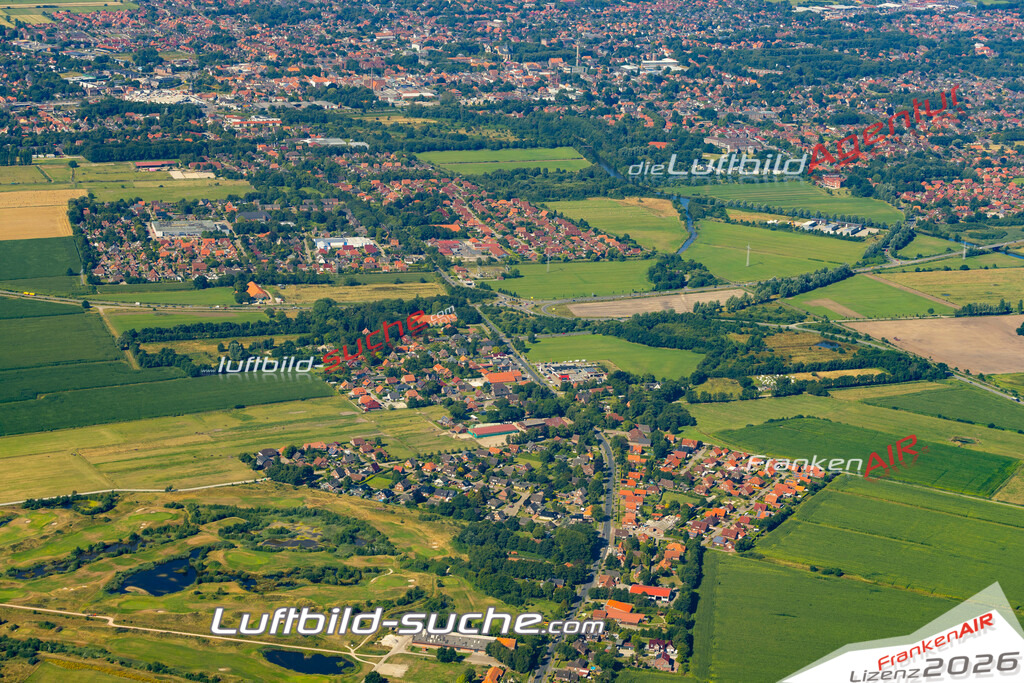Aktuelles Luftbild von  Lütetsburg - Die Luftaufnahme wurde 2022 mittels UL-Flugzeug erstellt ( keine Drohne ) - hochauflösende Kamera-Systeme von  Canon -Beste Qualität - Für grossformatige Ausdrucke geeignet. Die Geschenkidee !