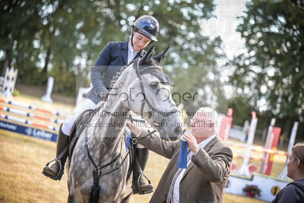 DOS_0028 | Entdecke hochwertige Reitturnierfotos von Foto Oger. Professionell, emotional und authentisch – jetzt Lieblingsmomente im Shop bestellen.Deutschlandweite Turnierfotografie. - Realisiert mit Pictrs.com