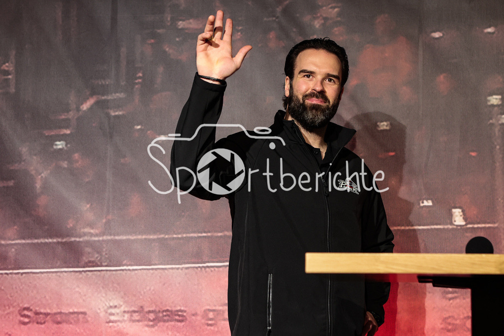 Saisonabschluss Augsburger Panther | Braden LAMB verabschiedet sich bei den Fans der Panther auf der Saisoabschlussfeier
