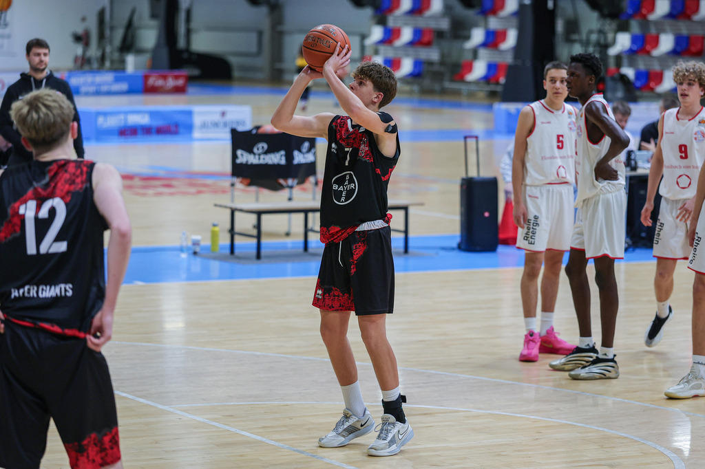 JBBL BAYER GIANTS @ BBV Rheinstars Köln-79 | Fotos von Basketballspielen aus dem Raum NRW fotografiert von Gero Mueller-Laschet und Daniel Schaefer - Realisiert mit Pictrs.com