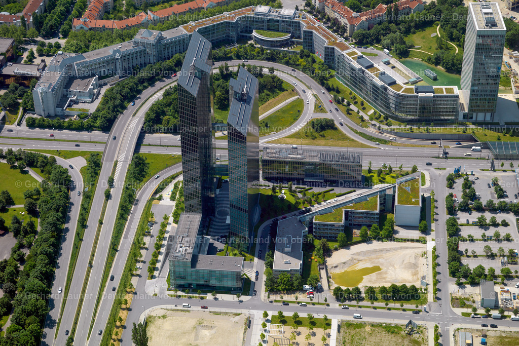 2810241 | Highlight Towers, München