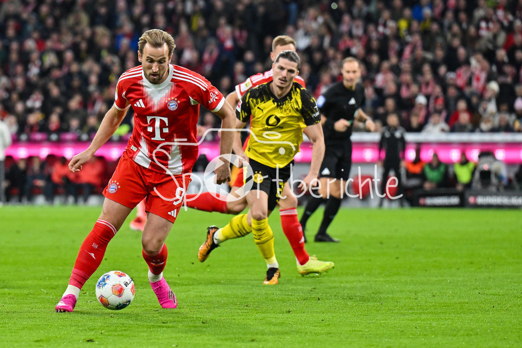 FC Bayern München - Borussia Dortmund | mUNICH, GERMANY - with ball Harry KANE (FC Bayern Munich 9) during the bundesliga match between FC Bayern Munich vs. Borussia Dortmund on matchday 7 at Allianz Arena on October 18, 2025 in Munich, Germany / DFL REGULATIONS PROHIBIT ANY USE OF PHOTOGRAPHS AS IMAGE SEQUENCES AND/OR QUASI-VIDEO