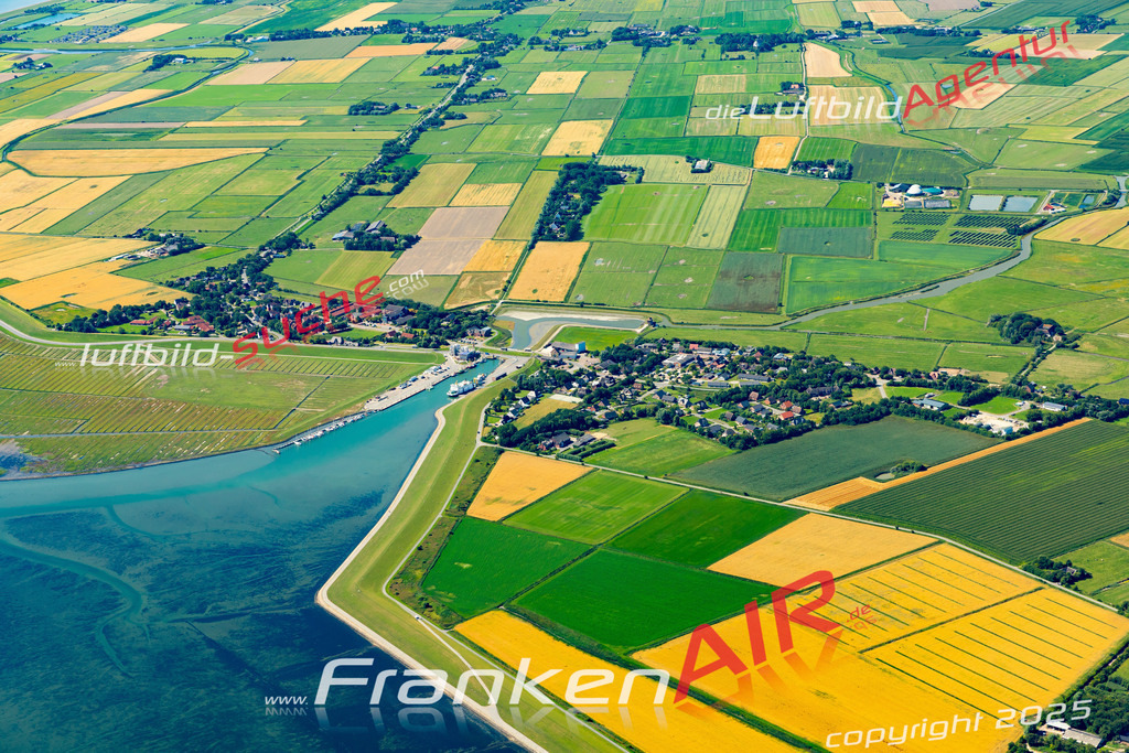 Aktuelles Luftbild von Ostersiel Pellworm - Die Luftaufnahme wurde 2022 mittels UL-Flugzeug erstellt ( keine Drohne ) - hochauflösende Kamera-Systeme von  Canon -Beste Qualität - Für grossformatige Ausdrucke geeignet. Die Geschenkidee !