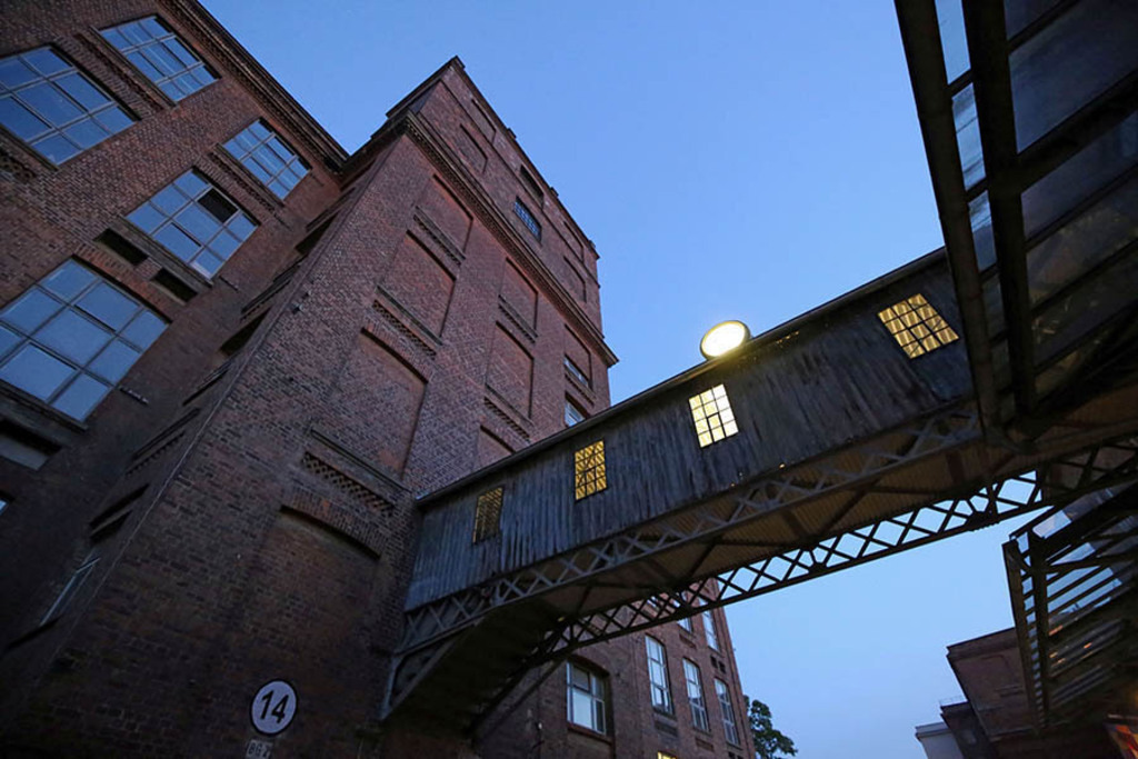Foto: Leipzig - Leipziger Baumwollspinnerei | Das Team hinter BILDLEXIKON LEIPZIG bündelt historische wie aktuelle Informationen über die Stadt Leipzig in Text und Bild auf einer Plattform und stellt diese der interessierten Öffentlichkeit zur Verfügung.