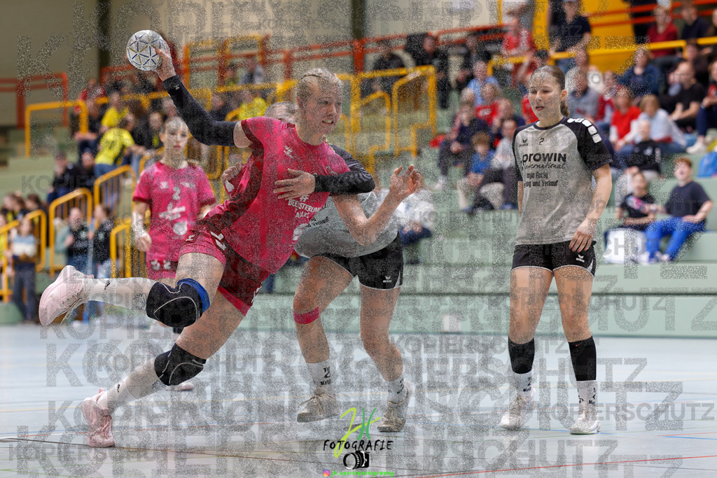 Hessenmeisterschaft wJC - Spiel um Platz 3; TuS Kriftel - SG Schenklengsfeld | Hessenmeisterschaft wJC - Spiel um Platz 3; TuS Kriftel - SG Schenklengsfeld am 22.03.2025 in Biedenkopf (Sporthalle Lahntalschule)Photo © 2025 - Jörg Heinrich - Realisiert mit Pictrs.com