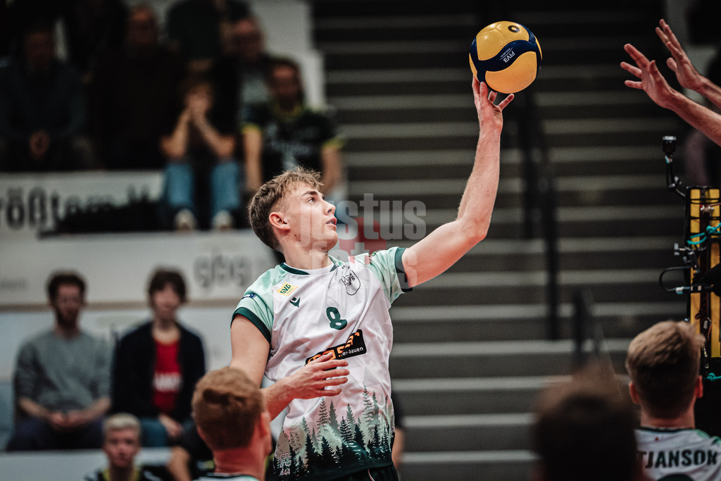 Volleyball | Herren | Saison 2025/2026 | Volleyball Ligacup | FT 1844 Freiburg vs. Helios GRIZZLYS Giesen | 12.10.2024 | Anton Jung (#8, FT 1844 Freiburg)