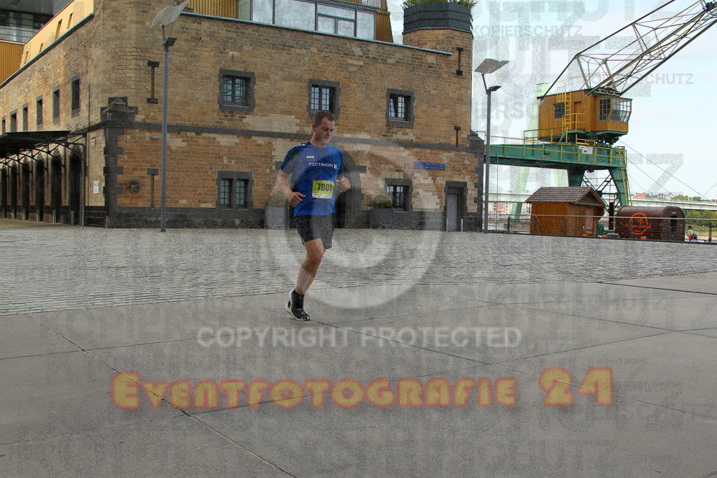 250920_1514_EV4_8294 | Sportfotografie im Rhein-Sieg Kreis, Köln, Bonn, NRW, Rheinland Pfalz, Hessen, etc. Unser Tätigkeitsfeld umfasst den Laufsport vom Volkslauf über den Marathon, Duathlon, Triathon bis zum Ultralauf wie Kölnpfad Ultra oder Schindertrail.