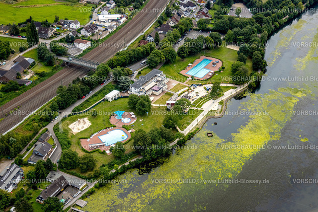 Hagen240711289Hengsteysee | Luftbild, Hengsteysee mit Algenbewuchs, Algenpest, Elodea, Strandbad, Freibad, Salitos Beach, Strandhaus, Ruhrtal, Hagen, Nordrhein-Westfalen, Deutschland, 