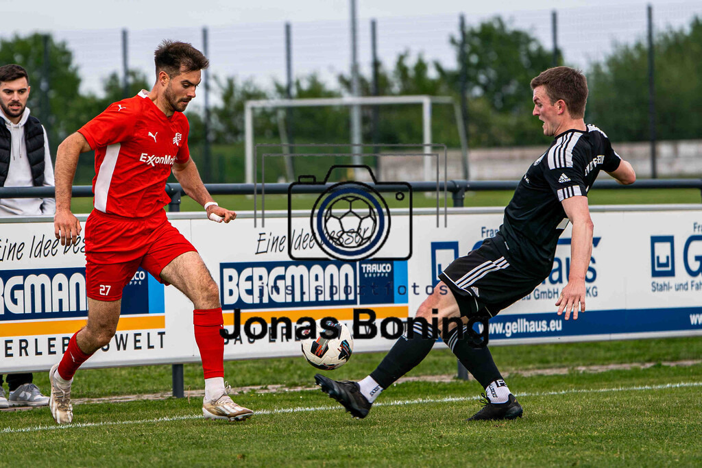 Fußball I Herren I Saison 2025-2026 I Bezirksliga Weser-Ems 4 I 19. Spieltag I VfL Oythe - SW Osterfeine I 06917 | jns.sportfotos - Realisiert mit Pictrs.com