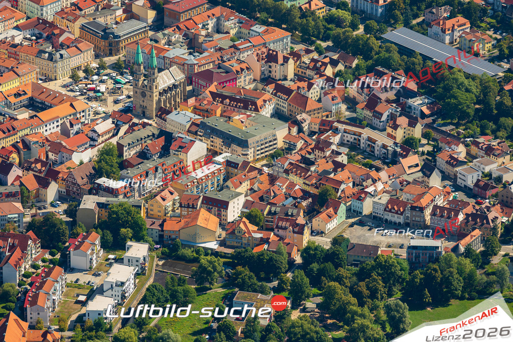 Neue Luftbildaufnahme der Stadt Meiningen - Das Luftbild wurde 2025 vom UL-Flugzeug heraus erstellt ( keine Drohnenaufnahme ) - Hochauflösende Luftaufnahme - für Wandbilder und großformatige Ausdrucke geeignet. Das besondere Geschenk!Hier alle&nbsp;Infos zur Lizenzierung der LuftaufnahmeWir fliegen auch dieses Jahr wieder in Ihre Region um Luftbilder zu erstellen.- Luftbild anfragen