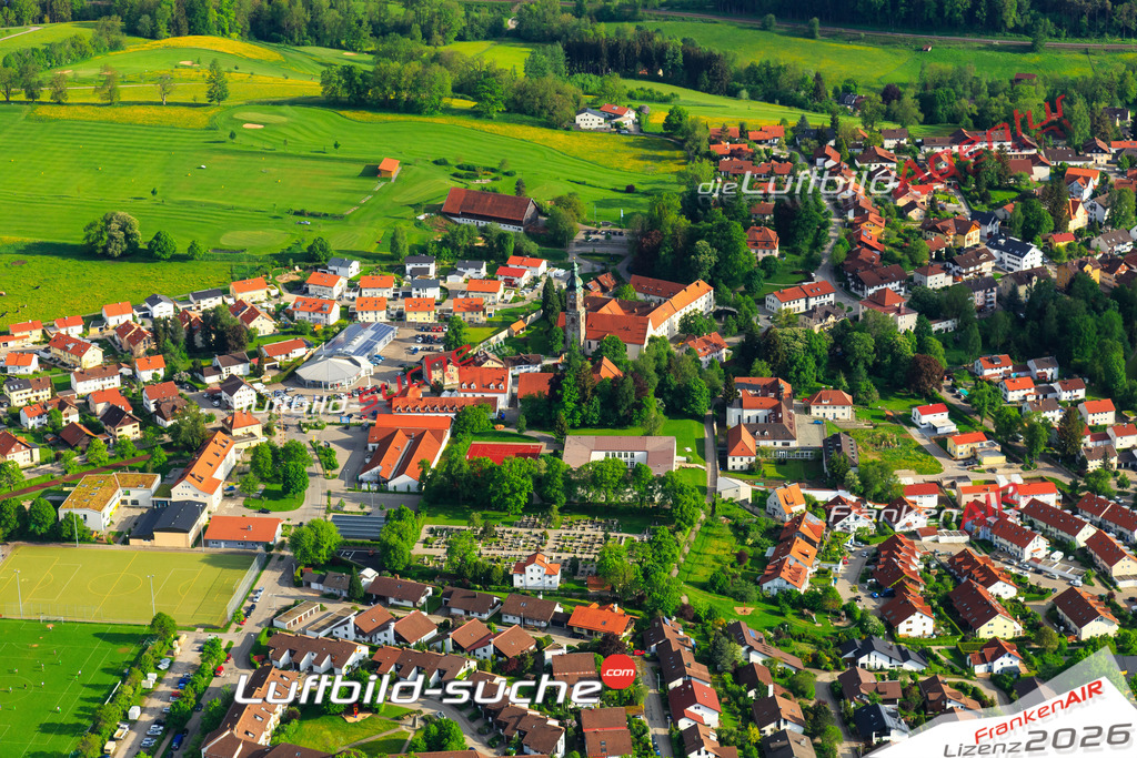Die Luftaufnahme der Stadt Kempten Allgäu wurde vom UL-Flugzeug heraus erstellt ( keine Drohne )- hohe Auflösung für beste Qualität