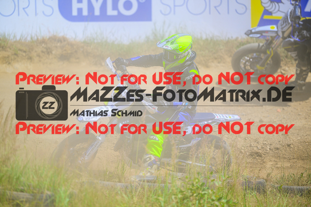 MaZZes_Fotomatrix_20250704_6007705_8027 | GELB